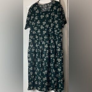 Women's Dark Green Floral Short-Sleeve Dress